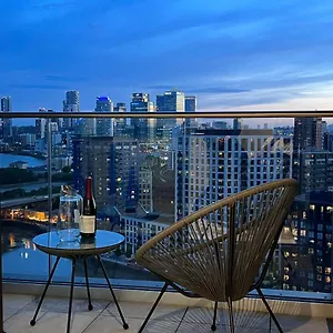 Apartment Ac Luxe Penthouse Has With Free Parking, London